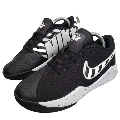 Zapatos de baloncesto Nike Team Hustle Quick Youth 3.5Y negros blancos BV3236-001 Foto 1 de 4