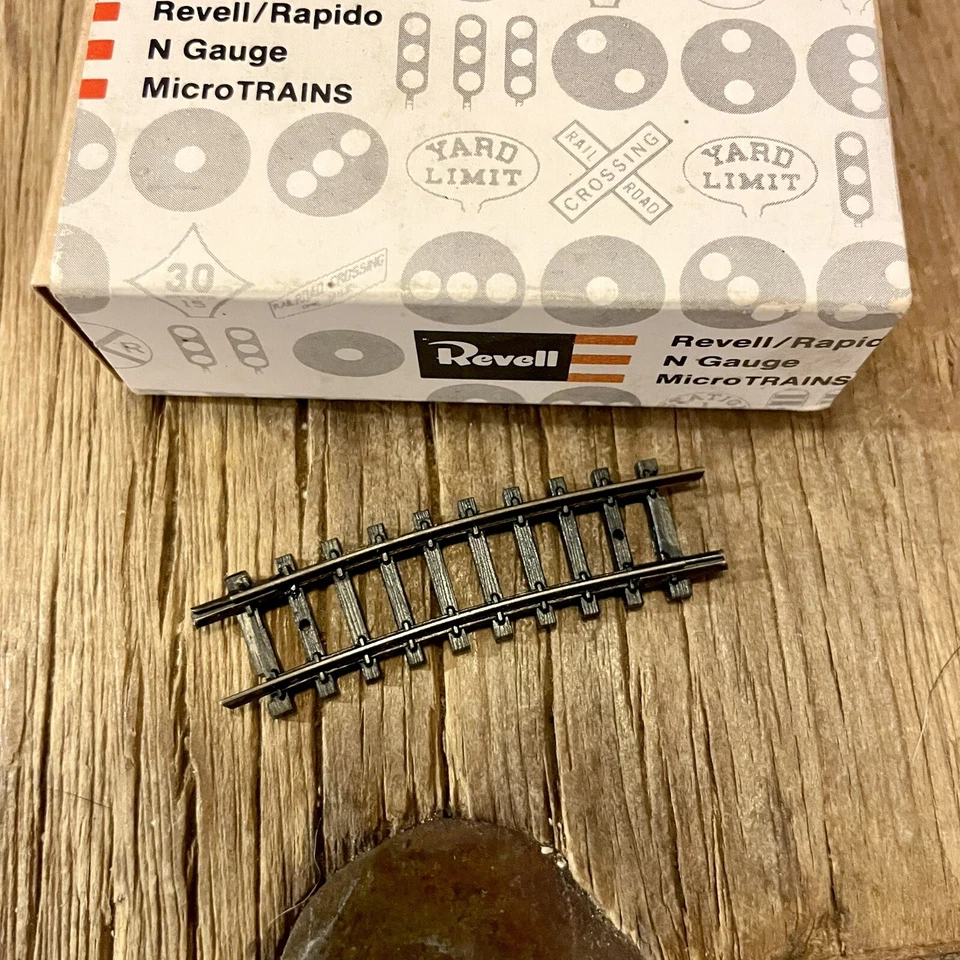 Box Of 20 N Scale Revell Rapido 0134 Curve Tracks 192mm Radius Degree NOS