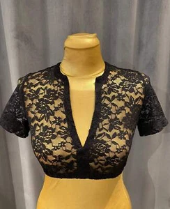 Blusa Dirndl de encaje punto dorado negra con cuello en V - Imagen 1 de 12