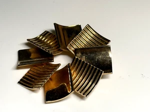 Vintage Brooch Gold Tone Metal Round Big 37.63g - Picture 1 of 6