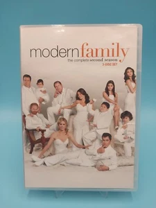 Modern Family The Complete Second Season 2 Ed O'Neill Julie Bowen Sofia DVD - Picture 1 of 4