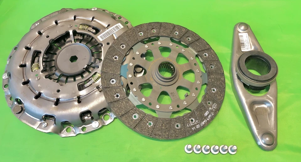BMW 2012-2019 F22,F23,F30,F32,F33-228i,230i,328i,320i,330i,428i,430i Clutch Kit - Image 1 of 4