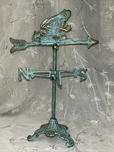 Vintage Style Brass Frog Toad “Antiqued” Patina Desktop Weathervane On Stand - Picture 1 of 8