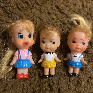 Vtg LOT 1960's Blonde Hair Girl Rubber Doll Japan Skirt PIN Liddle Kiddle Clone - Picture 1 of 13