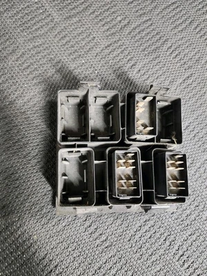 Volvo VNL 780 2006 tablero de interruptores usado OEM Foto 1 de 2