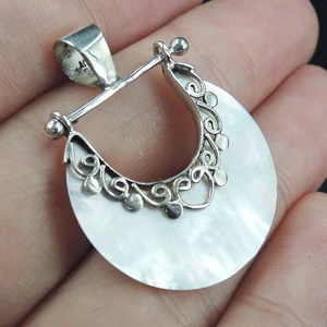 925 Sterling Silver Crescent Shaped Mother of Pearl Pendant Jewellery MOPP-186 - Picture 1 of 6