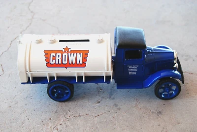 Camión cisterna Ertl Die Cast 1931 Crown Hawkeye envío gratuito Foto 1 de 2