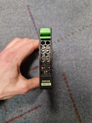 Fujitsu Primergy 600GB 12G 10k SAS 2,5" Hard Disk Server HDD - Immagine 1 di 3