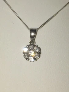 Vintage Hallmarked 9ct White Gold Curb Chain with 0.5ct Diamond Cluster Pendant - Picture 1 of 13