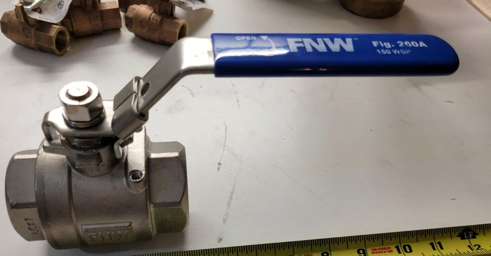 1-1/2" FNW 260A Ball Valve 1000 WOG CF8M Stainless Steel Female NPT Threaded FPT - Image 1 of 1