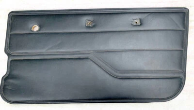 Jeep Wrangler YJ 1987-1995 OEM pasajero diestro usado puerta delantera panel de cubierta negro Foto 1 de 4