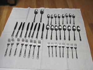 Rogers Bros. 1937 Garland Rapture Silverplate Set 42 Pieces For 8 Plus NO Mono. - Picture 1 of 12