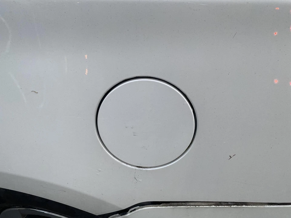 10 11 12 13 14 15 TOYOTA PRIUS Fuel Tank Door - Image 1 of 1