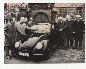 Foto de prensa impresa 1976 VW Beetle Ferdinand Porsche 1936 - Imagen 1 de 2