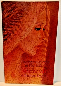 Witchcraft a Tradition Renewed Softcover Book By Valiente & Jones 1990 Vintage - Foto 1 di 7