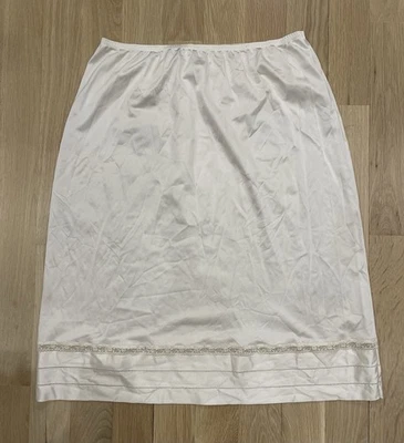 DE COLECCIÓN LORRAINE 2X ALTO VAINILLA 100% ANTRON III NYLON MEDIO DESLIZAMIENTO ADORNO INFERIOR Foto 1 de 4