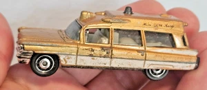 Matchbox Cadillac Ambulance 1963 lose Diecast 1:61 Bring Patient in Style - Bild 1 von 6