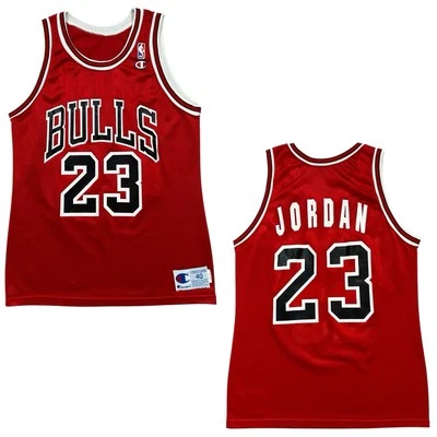 VTG 90s NBA CHICAGO BULLS MICHAEL JORDAN CHAMPION JERSEY 40 WHITE LETTERS NAME - Image 1 of 4