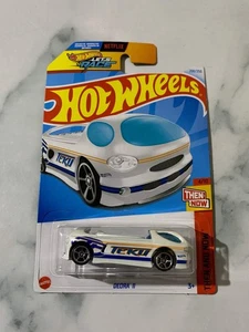 Hot Wheels Then And Now Deora II - Picture 1 of 2