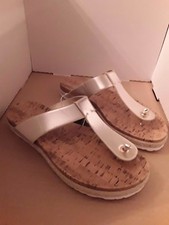 womens size 11 wide flip flops