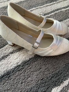 cream flower girl shoes