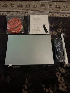 QLogic SANbox (SB5200-08A) External Switch, with transceivers and fiber cables - Zdjęcie 1 z 12