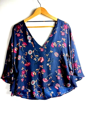 Кексы и кашемир блузка верхний женский размер S маленький темно-синий розовый цветочный v-образным вырезом - Изображение 1 из 4