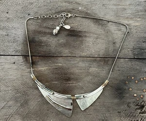 Collar Gargantilla Marjorie Baer SF Plateado Tono Latón Martillado Moderno Envejecido - Imagen 1 de 6