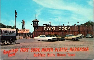North Platte, Nebraska, Postcard Fort Cody Buffalo Bill's Home Town Vintage Cars - Picture 1 of 5
