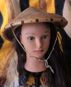 Vintage asiatischer gewebter Rattan Rikscha Coolie konischer Hut 11" Durchmesser 6,5" Kegel - Bild 1 von 5