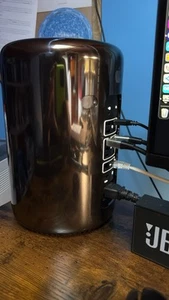 APPLE MAC Mac Pro (Late 2013) | RAM 64 GB | SSD 512 GB | INTEL XEON E5 12 CORE - Bild 1 von 7