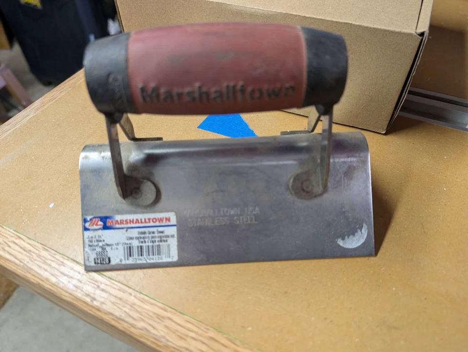 Paleta esquinera externa Marshalltown 68SSD acero inoxidable 6" x 2 1/2" Foto 1 de 1
