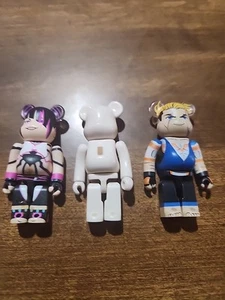 BE@RBRICK Bearbrick 3 Figuren Streetfighters ?? Beige ohne Gesicht - Bild 1 von 4