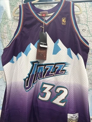 Mitchell & Ness Karl Malone '96 NBA Swingman Hardwood Classics X-Large Jersey - Image 1 of 4