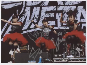 Babymetal Baby Metall SIGNIERTES Foto 1. Generation DRUCK + Zertifikat / 8 - Bild 1 von 1