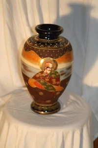vintage 13" Japanese vase hand painted with gold trim - Picture 1 of 4