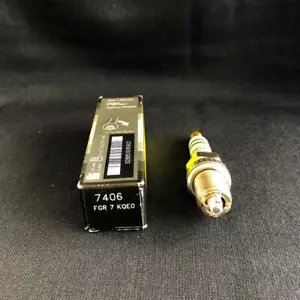 BajaRon - Bosch Super Spark Plugs - FGR7KQEO 7406 - NEW - Bild 1 von 3
