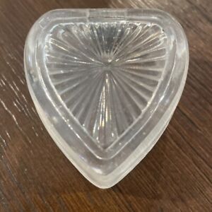 Small Acrylic Trinket Heart Shaped Hinged Box Made In Hong Kong Vintage 80’s