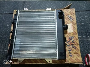 Radiatore acqua Nissens per BMW 5 E28 518 3 E30 318 316 #p3 - Foto 1 di 1