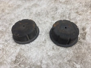 Yamaha SRX600 SRX-6 Fuel Tank Rubber Mounts Fuel Tank Gromets. - Picture 1 of 3
