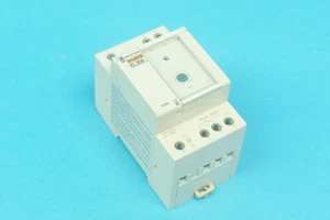 Merlin Gerin Multi 9 IC 200 15284 light sensitive switch 2-200 lux. 40 sec 2300W - Picture 1 of 2