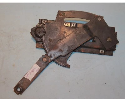 69 70 Mercury Cougar rear seat window regulator  LH or RH - Изображение 1 из 4