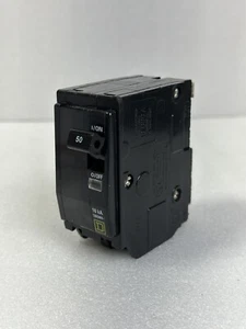 Disyuntor enchufable Square D QO250 2 polos 120/240V 50 amperios - Imagen 1 de 4