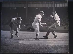 1957 World Series Arthur Rickerby 11 x 14 Press Original Photo Milwaukee Braves - Picture 1 of 2