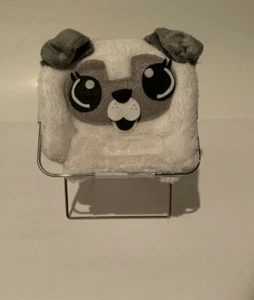 Soporte de teléfono celular difuso para perro iPhone cachorro reposo gris y blanco - Imagen 1 de 6