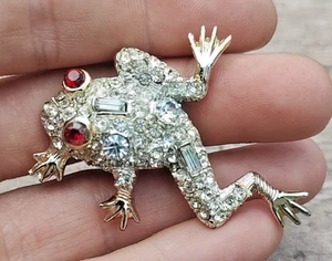 Vintage Signed Weiss Frog Brooch - Clear Rhinestones w/ Red Rhinestone Eyes - 2" - Picture 1 of 3