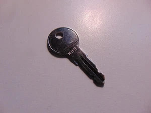 Thule Schlüssel N097 N 097 Ersatzschlüssel für Heckträger Dachboxen Dachträger - Bild 1 von 1