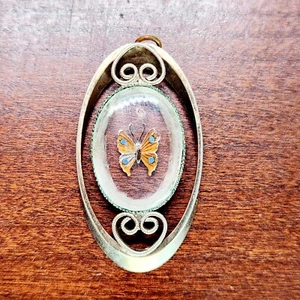 Vintage MCM Butterfly Crystal Glass Intaglio Oval Pendant Necklace Gold Tone - Picture 1 of 5