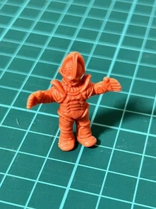 Poppy Ultra Monster Eraser Borg Alien Red Limited Edition Rare Loved by Kids Ev - Picture 1 of 3