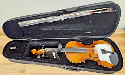 Stagg VN-4/4 EF Solid Maple 4/4 Student Size Violin Ensemble with bow and case - Image 1 of 4